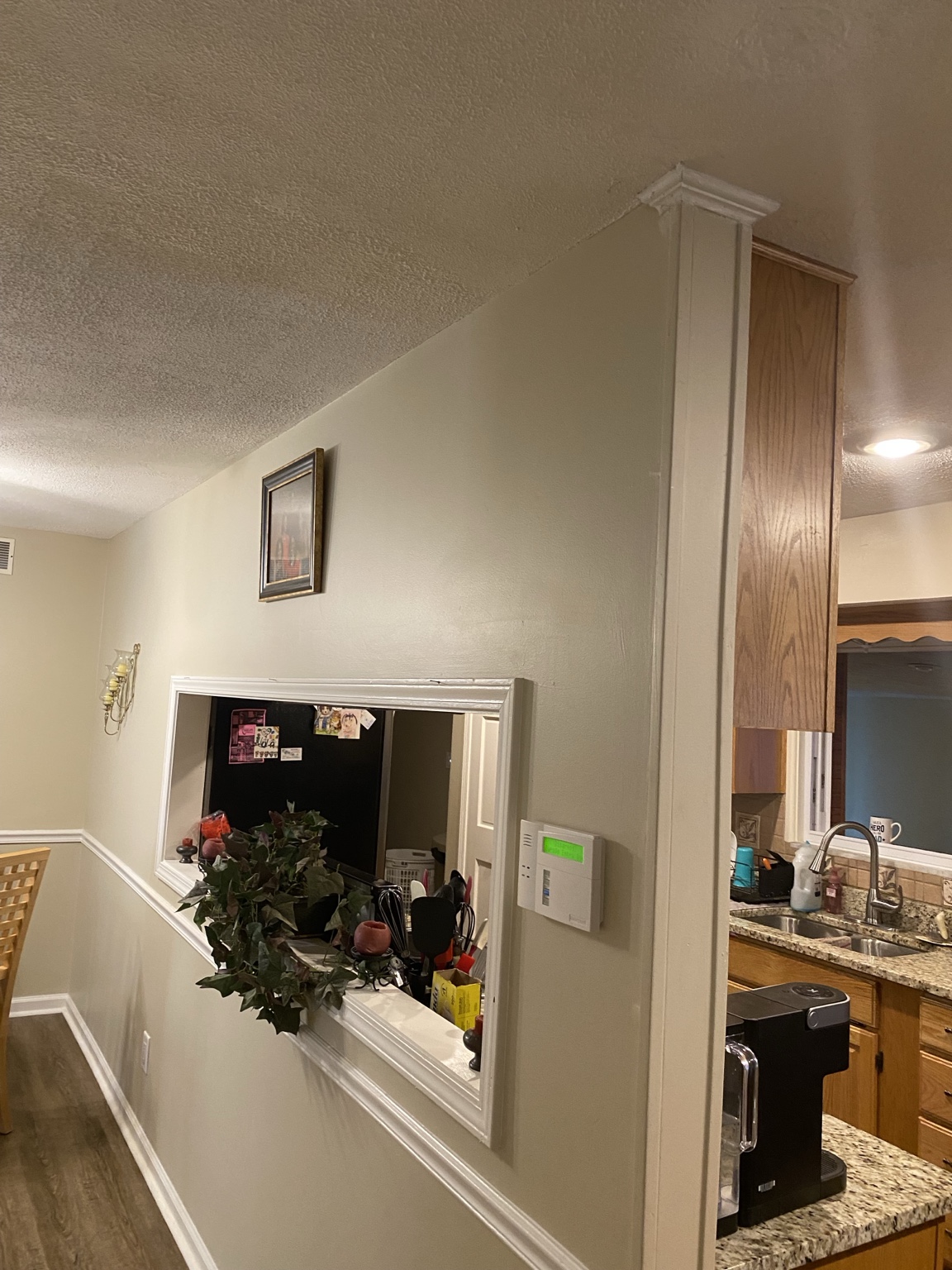 Kitchen before ZBZ renovation